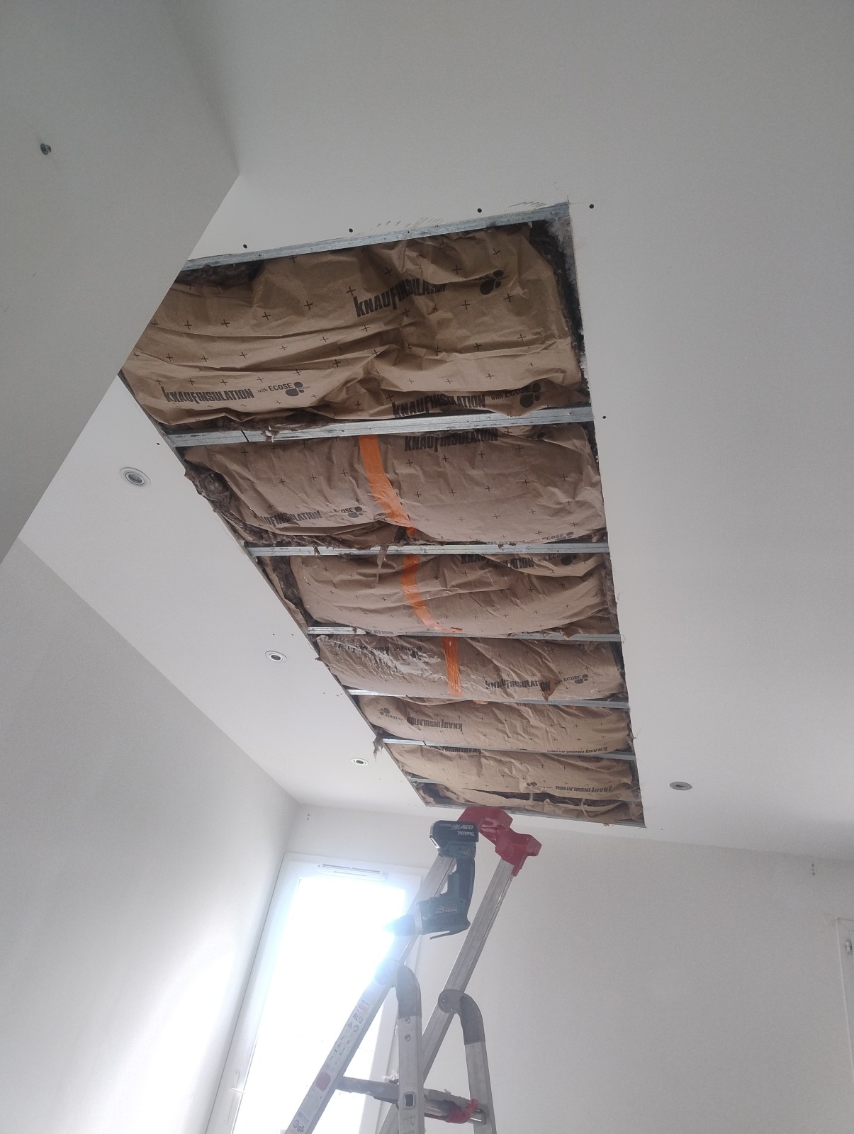 Isolation de combles suite à infiltration d'eau la Londe les maures dans le var