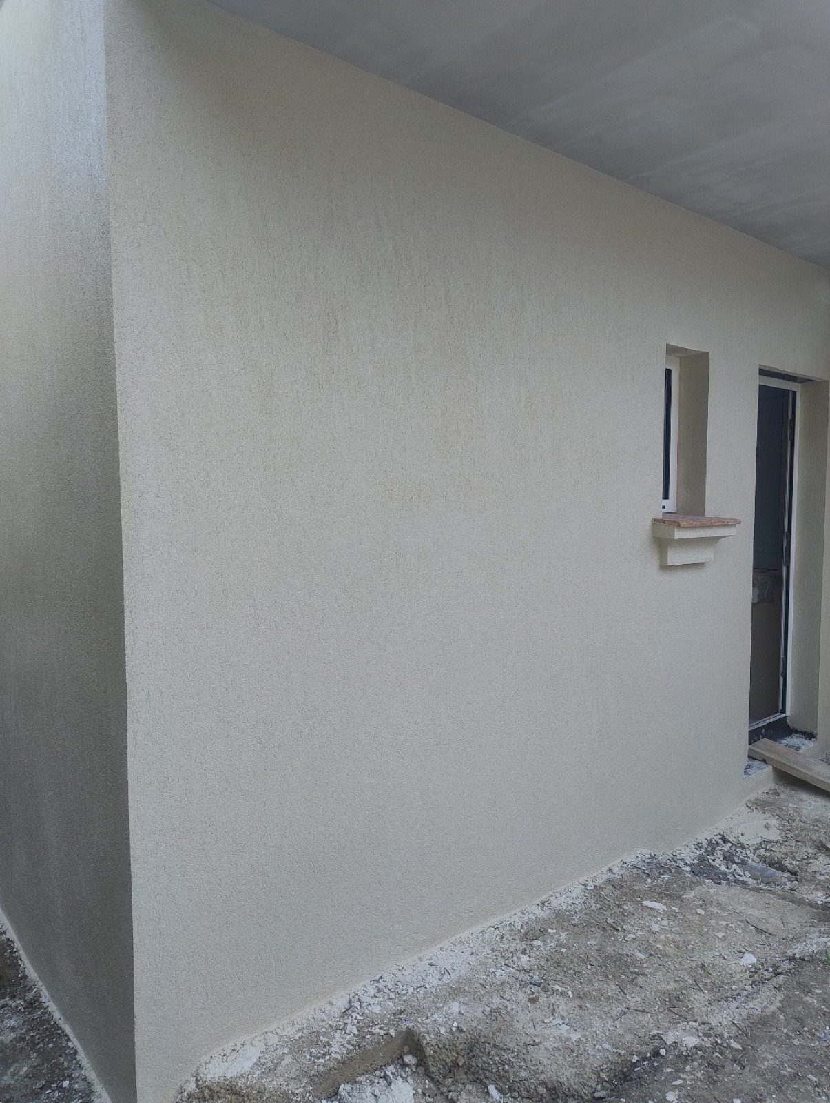  Peinture de façade : Embellissez et protégez vos murs extérieurs a Hyères dans le var