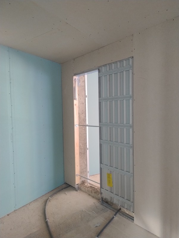 Pose de porte à galandage intégrée