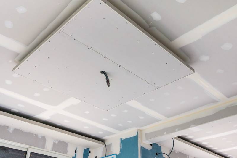 Plaquiste pour fabriquer niche pour meuble dans du placo à Toulon Var