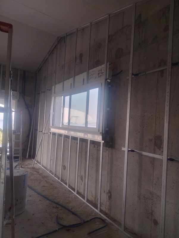 pose par un artisan isolation intérieure métallique Le Lavandou var 